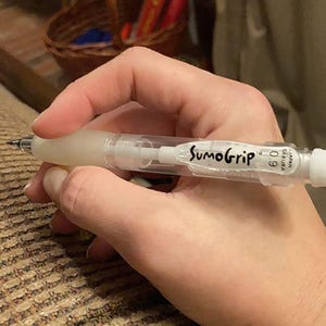 Sakura SumoGrip Mechanical Pencil with Comfort Grip, 0.9 mm Point, Ergonomic Mechanical Automatic Pencil, Made in Japan