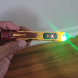 Dual Range Non-Contact Voltage Tester, 12 to 1000V AC, 70 to 1000V AC, Visual and Audible Indicators, Klein Tools NCVT2P Voltage Tester Pen