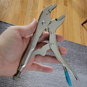 7 Inch Locking Curved Jaw Pliers with Wire Cutter, Clamping Twisting Welding Locking Pliers