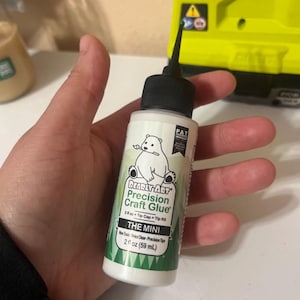 Bearly Art Precision Craft Lijm, sterke lijm, de minikit van 2 fl oz met punt, voor het knutselen van fijn papier, scrapbooking en kaarten maken