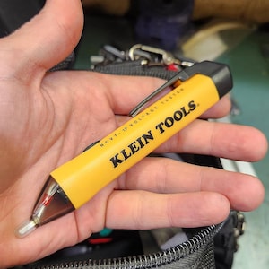 Non-Contact Low Voltage Tester Pen, 50V to 1000V AC, Audible and Visual Indicators, Pocket Clip, Klein Tools NCVT1P Voltage Tester