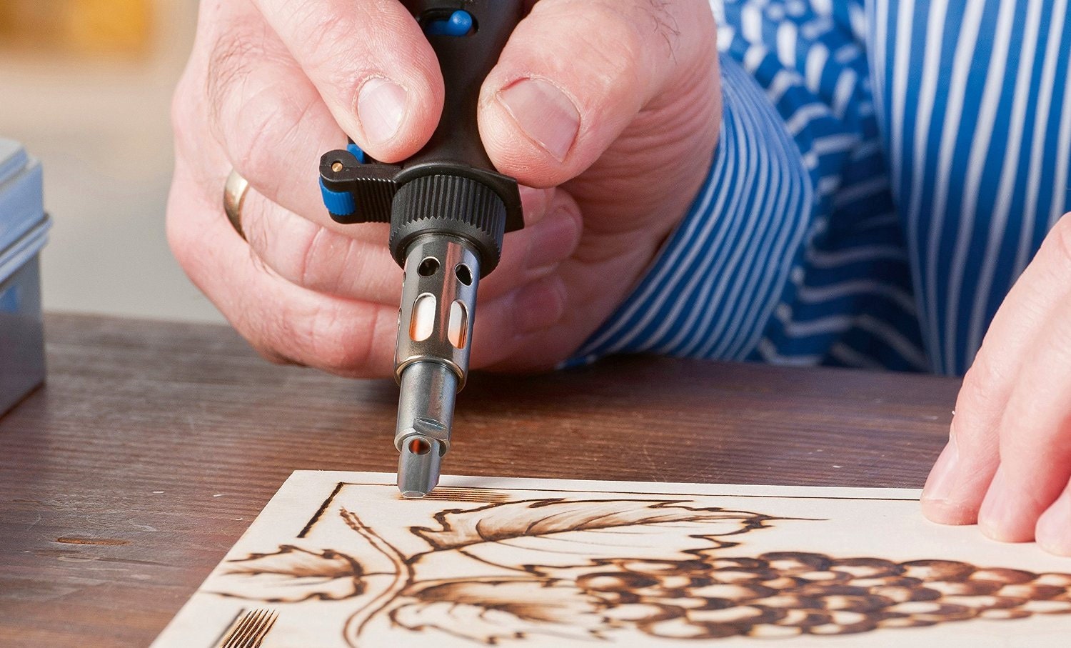 DIY Woodburning Kit | Adults & Crafts 1