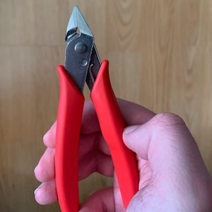 Präzisions-Drahtschneider, Seitenschneider mit Öffnungsfeder für ultra-feinen Schnitt