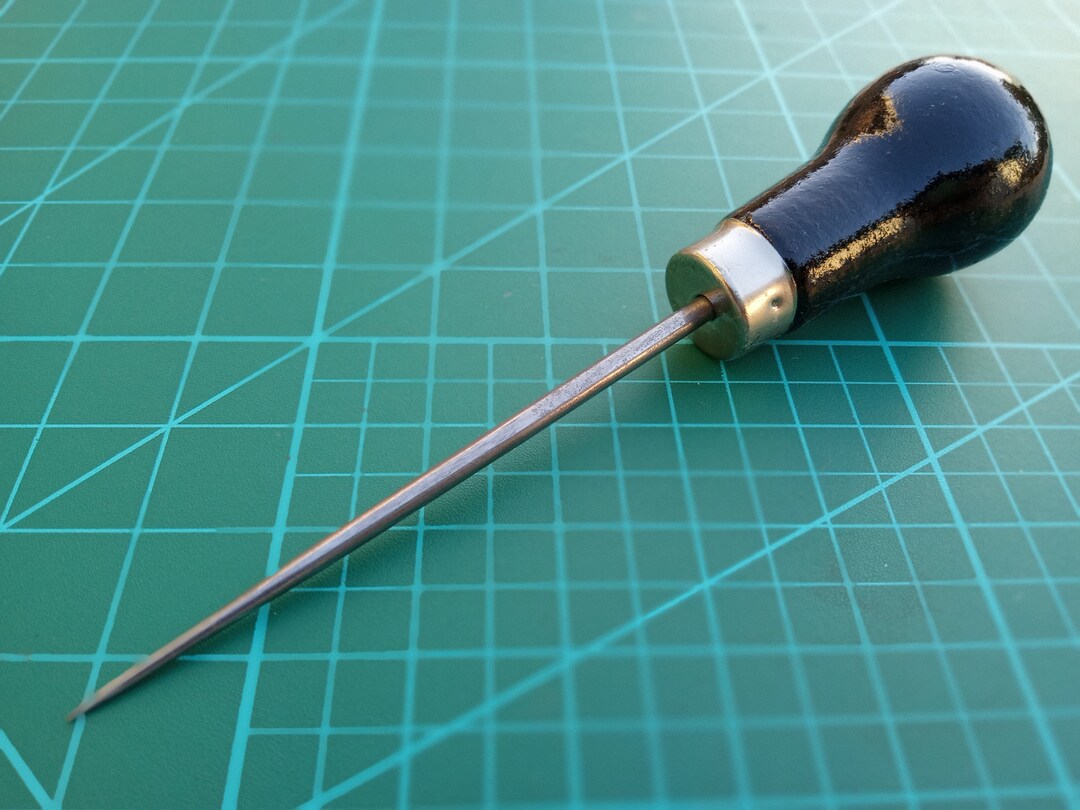 Tapered Awl, Gourd Handle, Heavy Duty, Bookmaking, Leatherworking