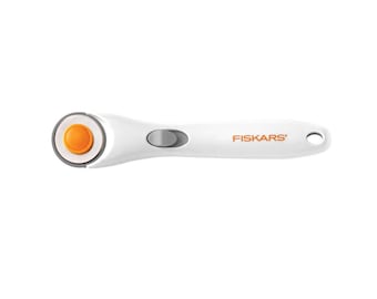 Stick Fabric Rotary Cutter; Sewing Quilting Embroidery Dressmaking; Fiskars Classic 28mm Stick Rotary Cutter