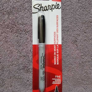 Sharpie Permanent Marker Fine Point Tip Black 1985857