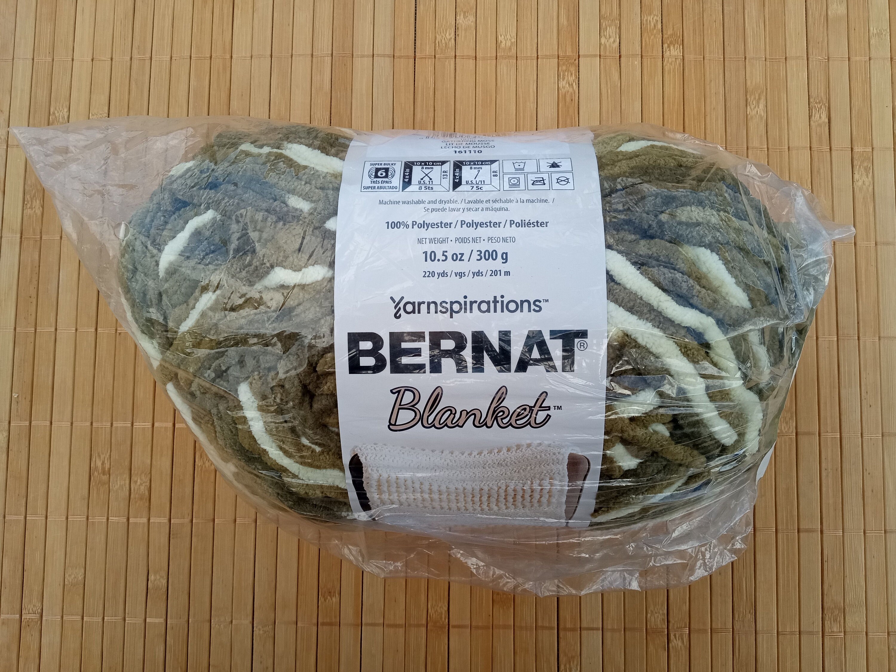 Gathering Moss Green Bernat Blanket Yarn Knitting Crocheting Blanket Yarn Baby Blanket Big Ball Yarn Lush Soft Warm 1 Skein 10.5oz Etsy