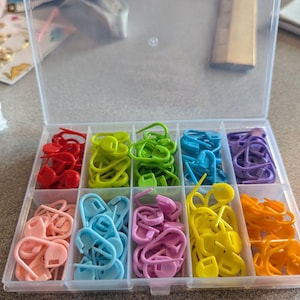 150 Locking Stitch Markers, Knitting Crochet Stitch Needle Clip Counter, 10 Colors