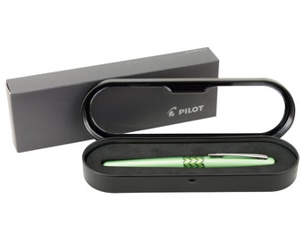 Green Pilot Fountain Pen, Pilot Metropolitan MR Retro Pop   Fountain Pen, Medium Nib, Black Ink; Calligraphy   Drawing Inking 万年筆