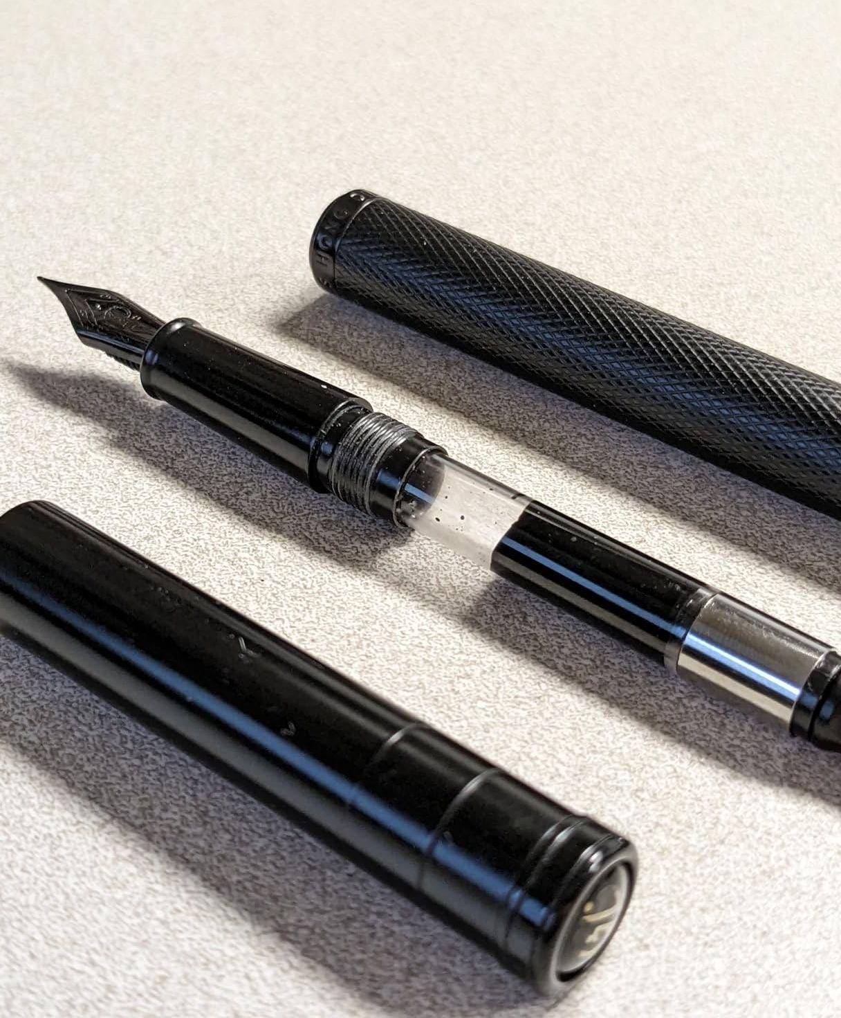 黒色の金属製ボディの万年筆、極細字ペン先、コンバーター付き - Etsy 日本