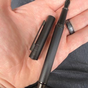 Black Metal Body Fountain Pen, Extra Fine Nib, with Converter