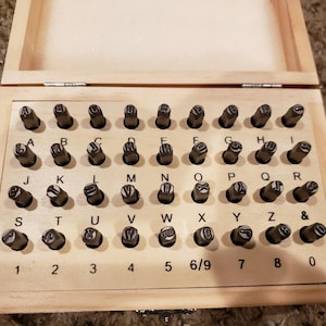 Juego de sellos de letras y números perforados de metal de 36 piezas de 5/32 pulgadas y 4 mm; Sellos para metal, madera, plástico y cuero