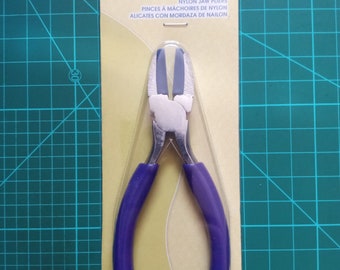 Artistic Wire Nylon Jaw Pliers; Jeweler's, Jewelry, Craft, Beading Pliers