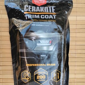 Kit di rivestimento ceramico Cerakote, ripristinatore di plastica a lunga durata e sigillante con protezione UV per paraurti, tergicristalli e rivestimenti della carrozzeria di auto scoloriti.