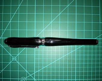 Vintage Style Fude Bent Nib Black Italic Calligraphy Fountain Pen; Push in Style Ink Converter