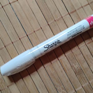 Sharpie Paint White Marker Medium Point Oil Base Sanford 35558