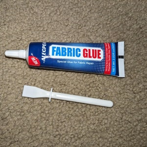 60ML Fabric Glue, Strong Fabric and Leather Adhesive, Waterproof Fabric Glue Permanent Clear Washable for All Fabrics, Washer Dryer Safe