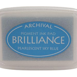 Tampone di inchiostro pigmentato Tsukineko Brilliance blu cielo perlescente; Cancellazione e timbratura in gomma, disegno, scrapbooking, illustrazione, creazioni con la carta
