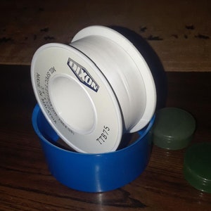 Ruban d'étanchéité industriel blanc PTFE Teflon, 3,5 mil 0,9 mm d'épaisseur, 520 po. 13 m L, 3/4 po. 1,9 cm l, -212 à 500 FF, -135 à 260 °C, valve Dixon TTB75