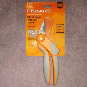 Fiskars Softouch Fabric Scissors, Shears; Spring Easy Action Rag Quilter Snip Snippers Scissors, 8 inch, 12-99367097J