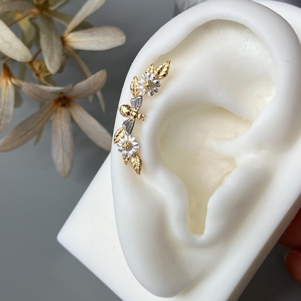 Orecchino per cartilagine da sposa con perno Helix in oro 16G, a forma di ape e margherita in argento, elegante piercing con fiore di nascita di aprile, perno per labret piatto in Bioflex