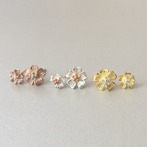 16G Kirschblüte Helix Ohrring Silber Blume Tragus Stud Knorpel Piercing Schmuck Medusa Push in Pin Flat Back Bioflex Labret Post