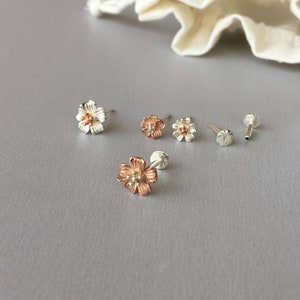 Cherry Blossom Flower Helix Earring - 18g/16g Threadless Sterling Silver Push in Pin Flat Back Post for Tragus Cartilage Conch Lobe