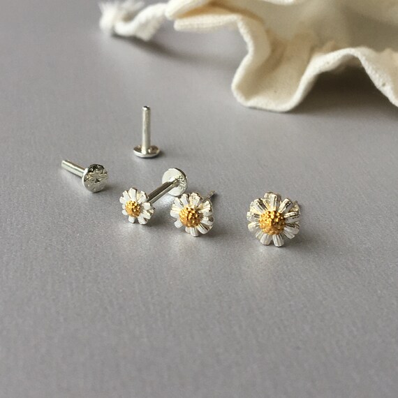 Threadless tragus deals jewelry