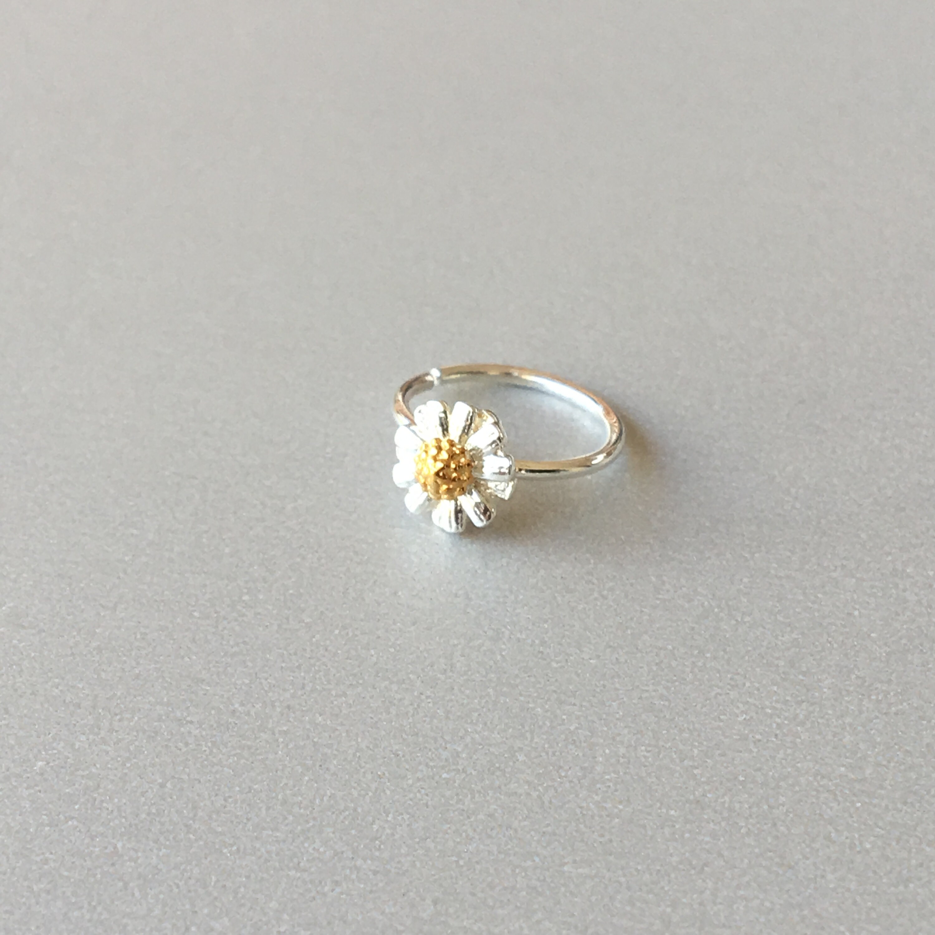 18K Daisy Hoop Earring main image 1