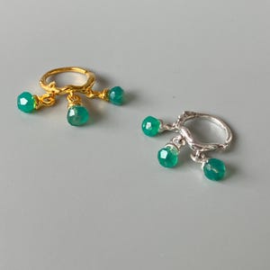 Boucle d'oreille hélicoïdale émeraude 18G Boucle d'oreille de cartilage délicat Argent minimaliste 8 MM Boucle d'oreille torsadée Piercing Anneau de mai pierre de naissance cadeau
