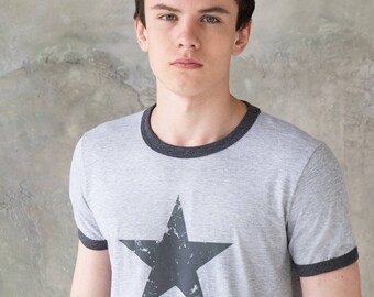 [EERST] Star Ringer T-shirt ☆送料込☆ TXTスビン着用EERSTのStar Ringer T-shirt 全2色 (Tシャツ
