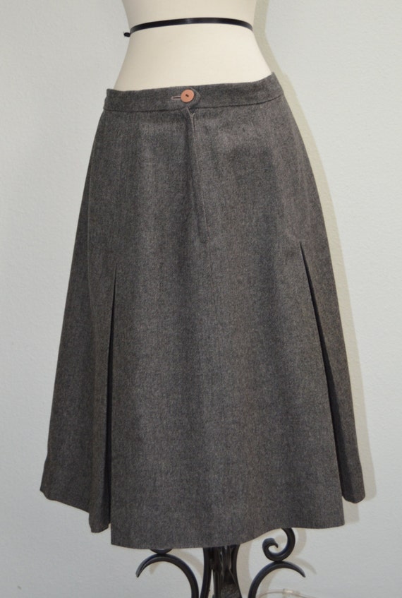 Classic Pleated Grey Skirt - image 2