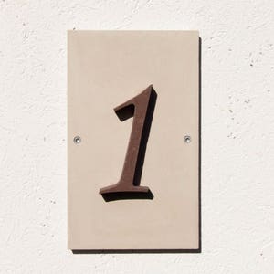 house number 1-digit from sandstone 15x25cm (perpendicular)