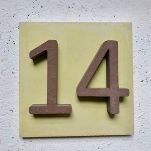 Hausnummer aus Sandstein 2-stellig 20x20cm, Schriftart calibri Bild 6