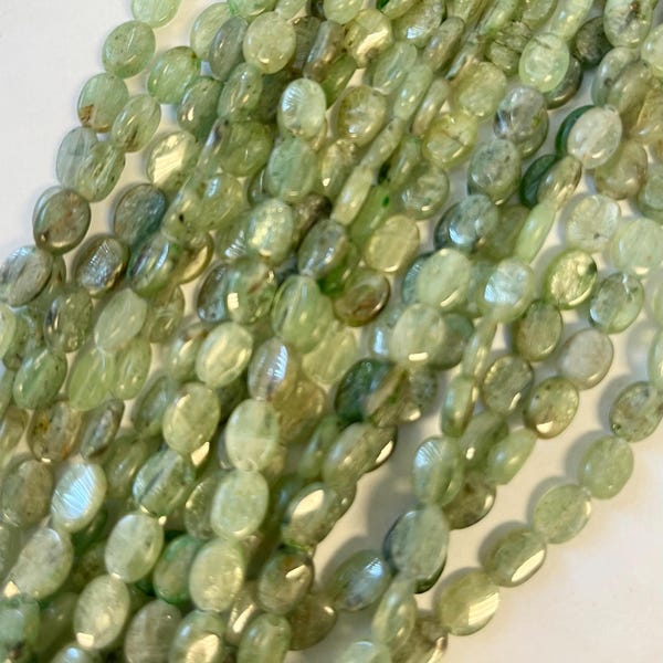 Green kyanite 8x6x3mm Oval gemstone beads---15.5 inch Green kyanite beads/gemstone beads