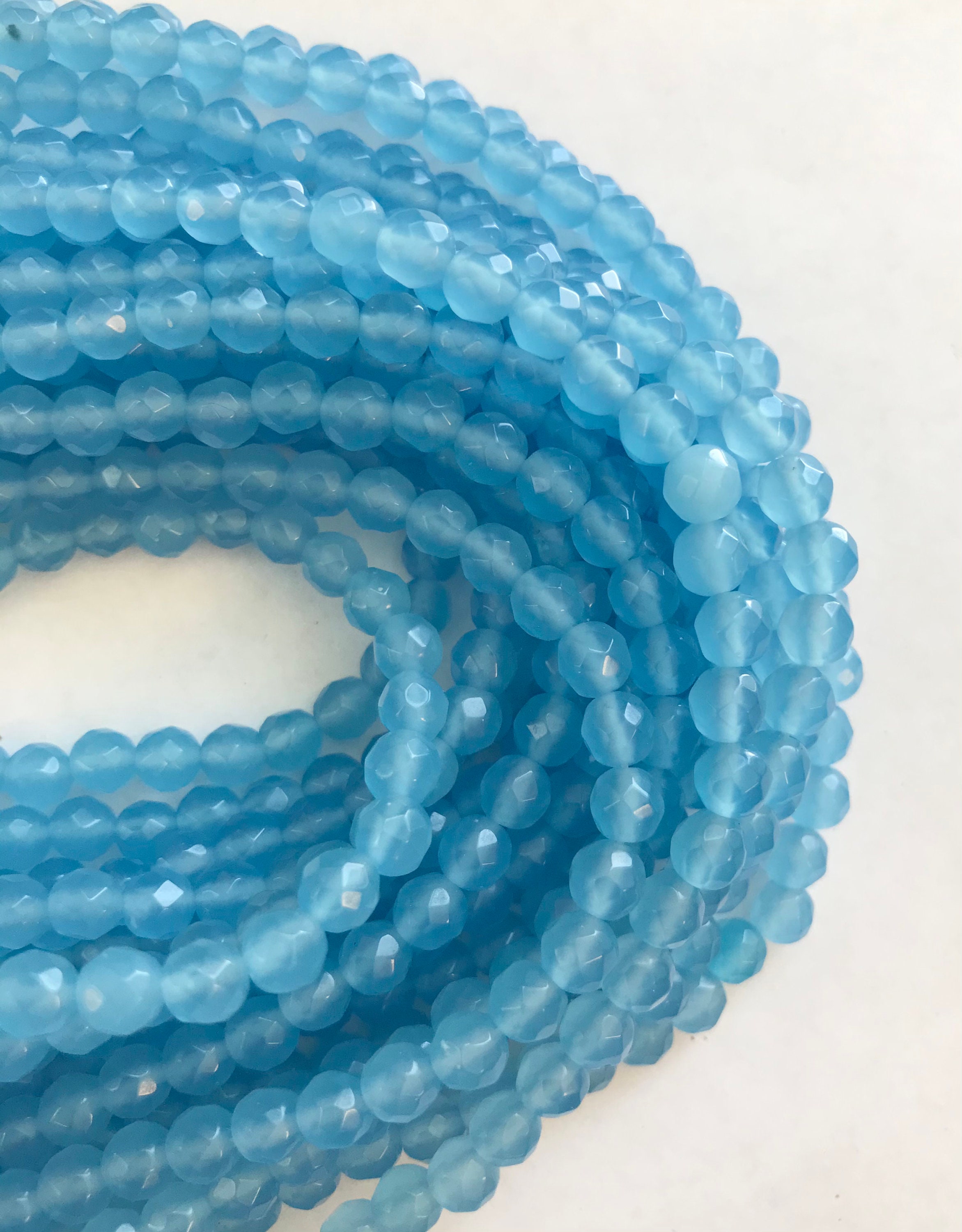 Natürliche 6 Mm Blau Jade Facettierte Runde Edelsteine Perlen Halskette
