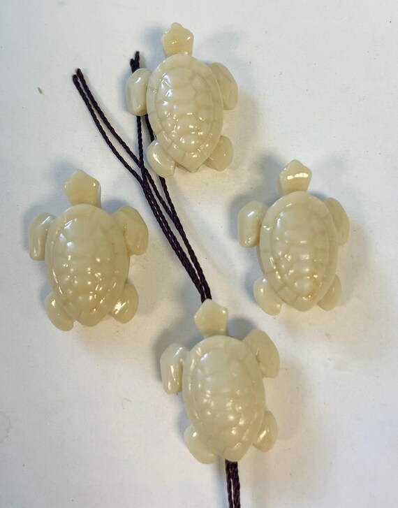 白珊瑚 24 x 2212 mm 彫刻亀ペンダント---1個/3個/10個 - Etsy 日本