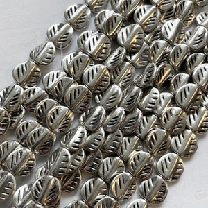 11x11x3mm Leaves Base metal 17 beads/7 inch strand