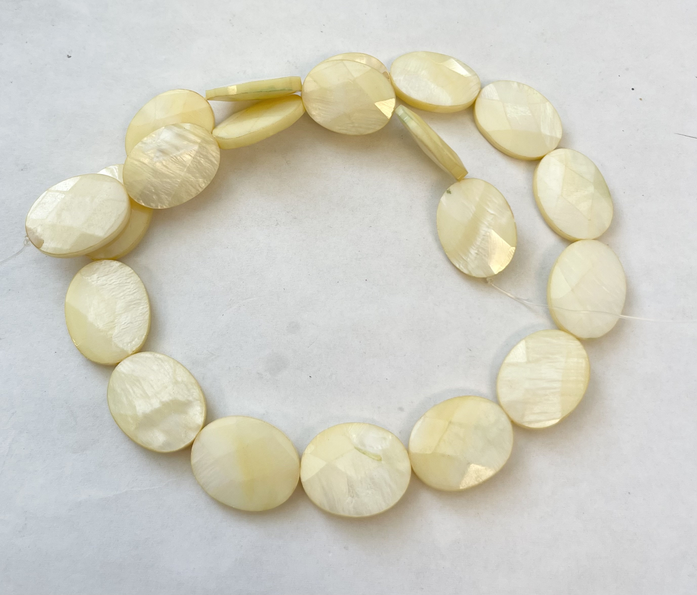 Yellow Shell 18x13x4mm 20x15x5mm Faceted Flat Oval Shell Bead -15.5 ...