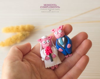 Gemelos para boda Cerditos Simpson, diseño adaptado por MOMENToCOMPLEMENTo Designs. POR ENCARGO.