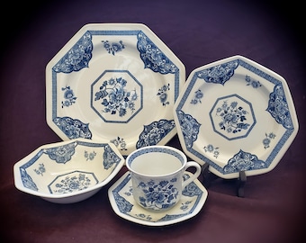 20 Piece Royal Staffordshire Ironstone Dish Set