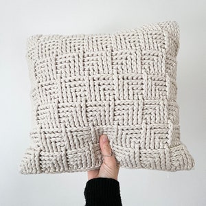 Textured Crochet Pillow Pattern: Hip to Be Square image 4