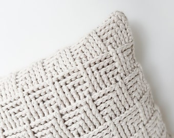 Textured Crochet Pillow Pattern: Hip to Be Square