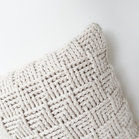 Textured Crochet Pillow Pattern: Hip to Be Square