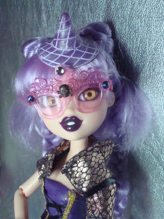 bratz with glasses