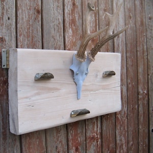 Wardrobe Towel Holder with Antler Deco *O-my-Deer* Shabby Chic Handmade by pimp-factory.de