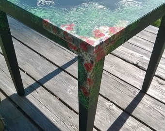 mini side table, redesign, handpainted *go Poppy go* Shabby Chic handmade by pimp-factory.de