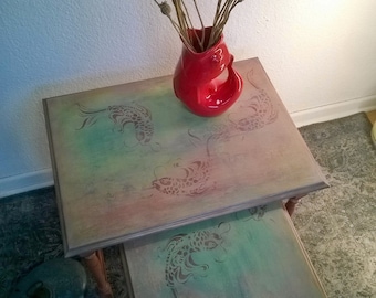 zwei Beistelltische , nesting Table redesign *Pink Pond* Shabby Chic Handarbeit von pimp-factory.de