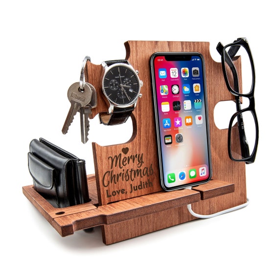 Christmas↔Gift Docking Station↔Personalized Gifts↔Christmas Gift Ideas↔Christmas Gift for Men↔Gift for Him↔Gift for Husband↔Boyfriend Gift