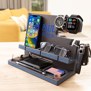 Organizador de escritorio personalizado, estación de acoplamiento personalizada de madera para teléfono celular, billetera, soporte de almacenamiento, mesita de noche, teléfono inteligente, regalos para hombres